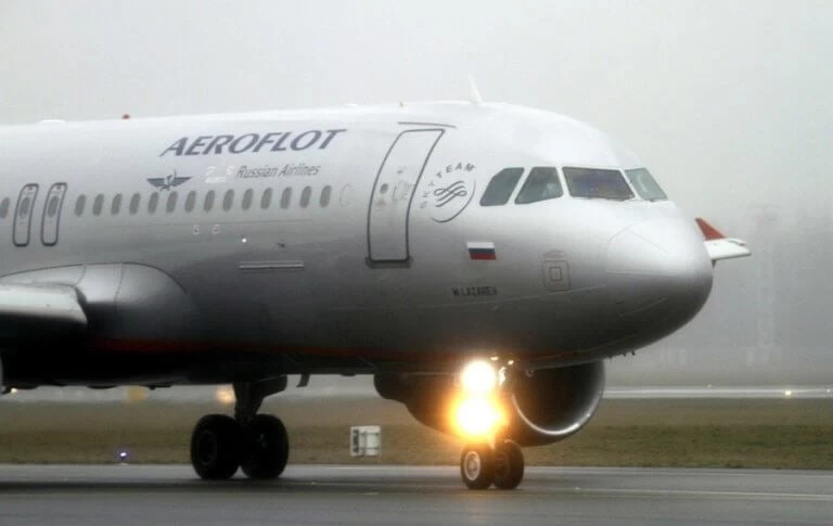 Τρόμος σε πτήση της Aeroflot – Απόπειρα αεροπειρατείας από έναν άνδρα – Πάνοπλοι αστυνομικοί συνέλαβαν το δράστη (upd)